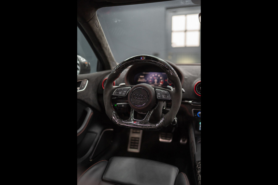 Audi A3 Limousine 2.5 TFSI RS 3 quattro Widebody / TTE700 / Full PPF / B&O / Pano / IPE Titanium uitlaat / VC / Custom RS3 VOL Stage 3