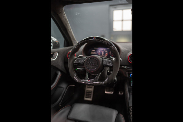 Audi A3 Limousine 2.5 TFSI RS 3 quattro Widebody / TTE700 / Full PPF / B&O / Pano / IPE Titanium uitlaat / VC / Custom RS3 VOL Stage 3