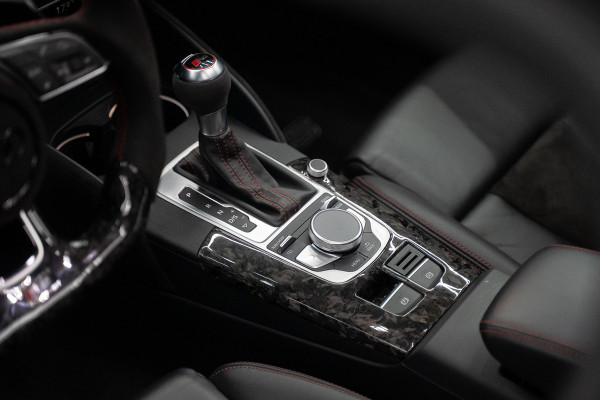 Audi A3 Limousine 2.5 TFSI RS 3 quattro Widebody / TTE700 / Full PPF / B&O / Pano / IPE Titanium uitlaat / VC / Custom RS3 VOL Stage 3