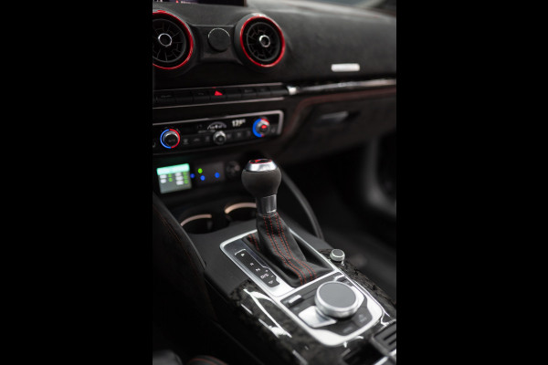 Audi A3 Limousine 2.5 TFSI RS 3 quattro Widebody / TTE700 / Full PPF / B&O / Pano / IPE Titanium uitlaat / VC / Custom RS3 VOL Stage 3