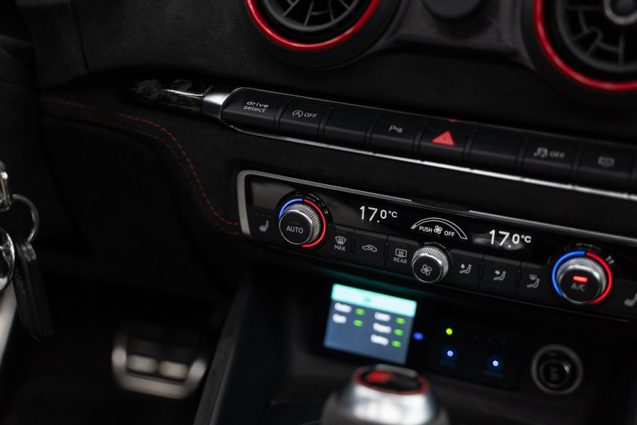 Audi A3 Limousine 2.5 TFSI RS 3 quattro Widebody / TTE700 / Full PPF / B&O / Pano / IPE Titanium uitlaat / VC / Custom RS3 VOL Stage 3