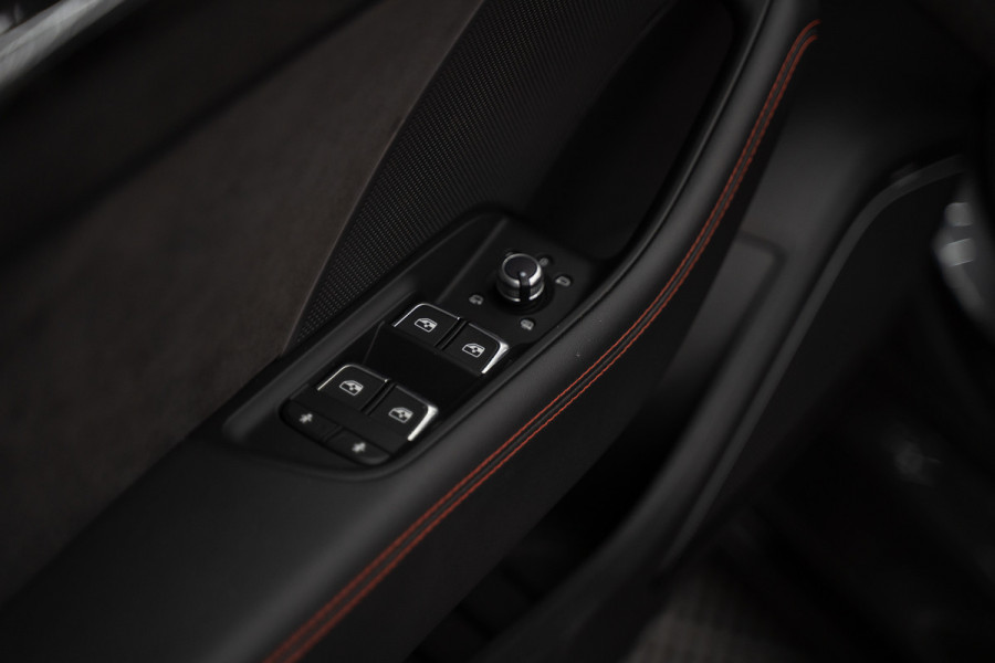 Audi A3 Limousine 2.5 TFSI RS 3 quattro Widebody / TTE700 / Full PPF / B&O / Pano / IPE Titanium uitlaat / VC / Custom RS3 VOL Stage 3