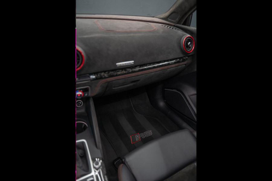 Audi A3 Limousine 2.5 TFSI RS 3 quattro Widebody / TTE700 / Full PPF / B&O / Pano / IPE Titanium uitlaat / VC / Custom RS3 VOL Stage 3