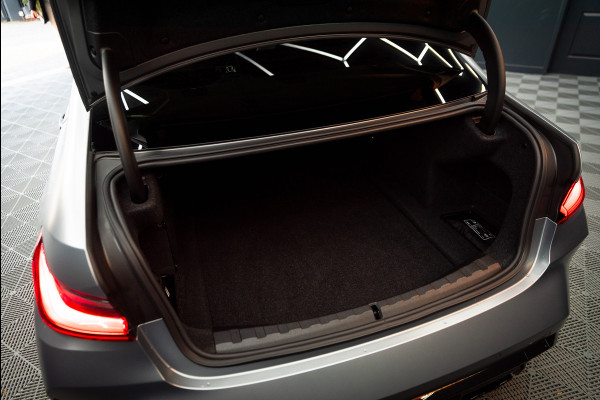 BMW 3 Serie M3 xDrive Competition / Frozen / Carbon / H&K / Laser / ACC / Curved display / Stoelverk. / Garantie