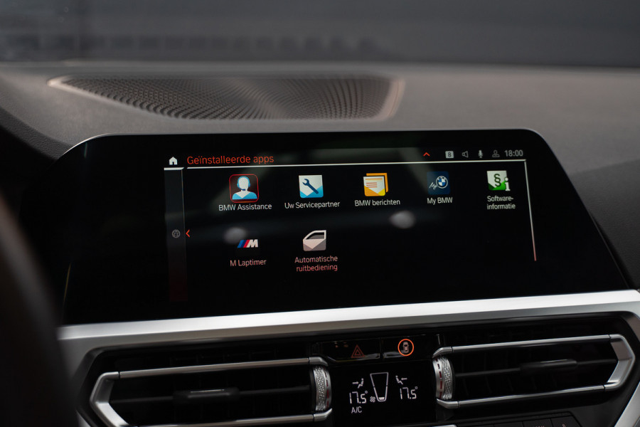 BMW 4 Serie Coupé M440i xDrive High Executive / Adaptive / Pano / 360 / Individual / Stoelverwarming / Memory / Carplay