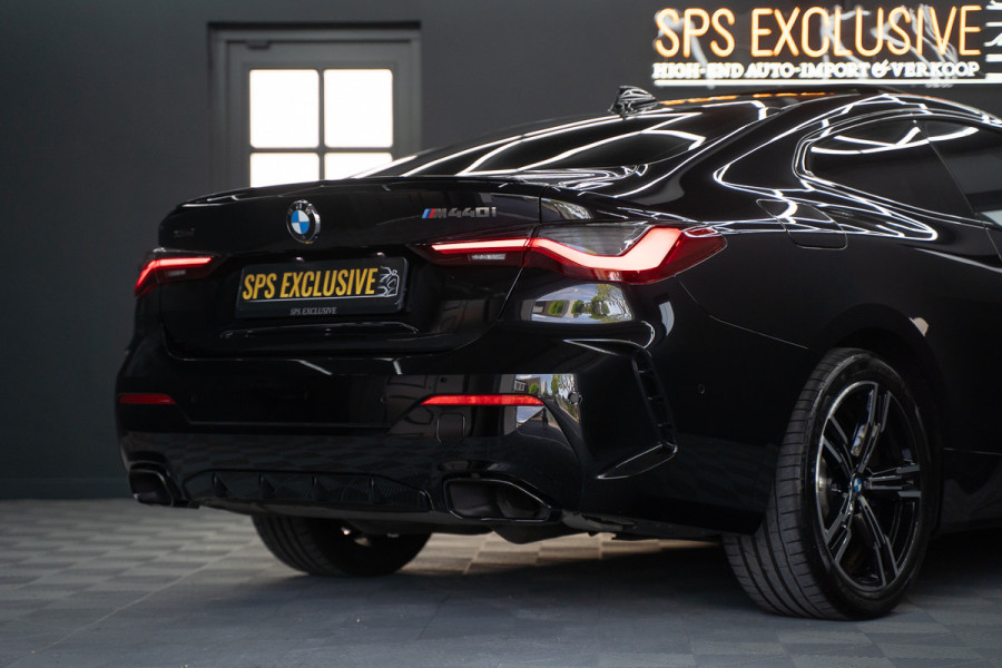 BMW 4 Serie Coupé M440i xDrive High Executive / Adaptive / Pano / 360 / Individual / Stoelverwarming / Memory / Carplay