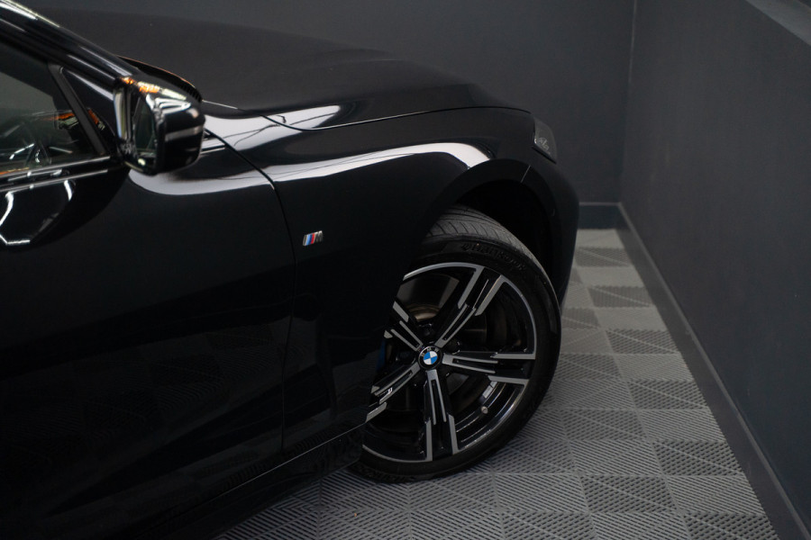 BMW 4 Serie Coupé M440i xDrive High Executive / Adaptive / Pano / 360 / Individual / Stoelverwarming / Memory / Carplay