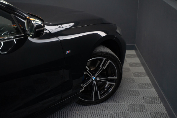 BMW 4 Serie Coupé M440i xDrive High Executive / Adaptive / Pano / 360 / Individual / Stoelverwarming / Memory / Carplay