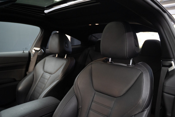 BMW 4 Serie Coupé M440i xDrive High Executive / Adaptive / Pano / 360 / Individual / Stoelverwarming / Memory / Carplay