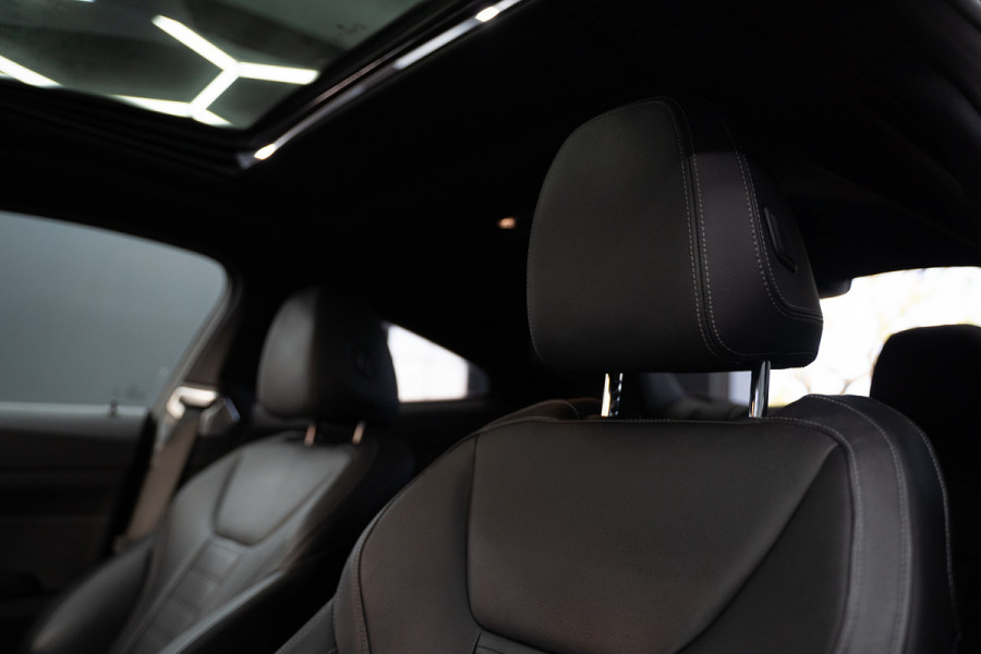 BMW 4 Serie Coupé M440i xDrive High Executive / Adaptive / Pano / 360 / Individual / Stoelverwarming / Memory / Carplay