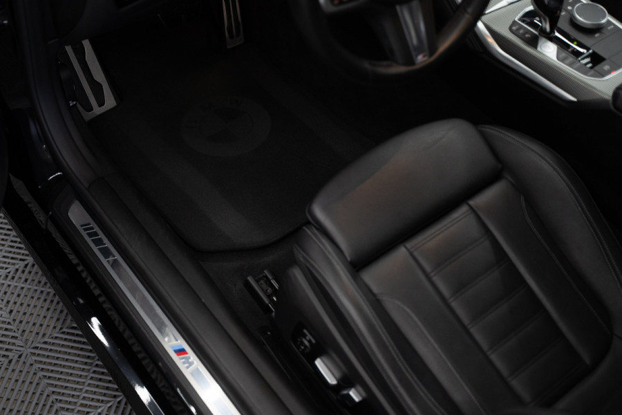 BMW 4 Serie Coupé M440i xDrive High Executive / Adaptive / Pano / 360 / Individual / Stoelverwarming / Memory / Carplay