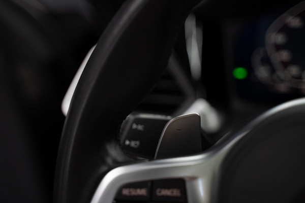 BMW 4 Serie Coupé M440i xDrive High Executive / Adaptive / Pano / 360 / Individual / Stoelverwarming / Memory / Carplay