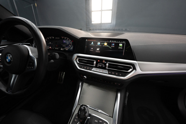 BMW 4 Serie Coupé M440i xDrive High Executive / Adaptive / Pano / 360 / Individual / Stoelverwarming / Memory / Carplay