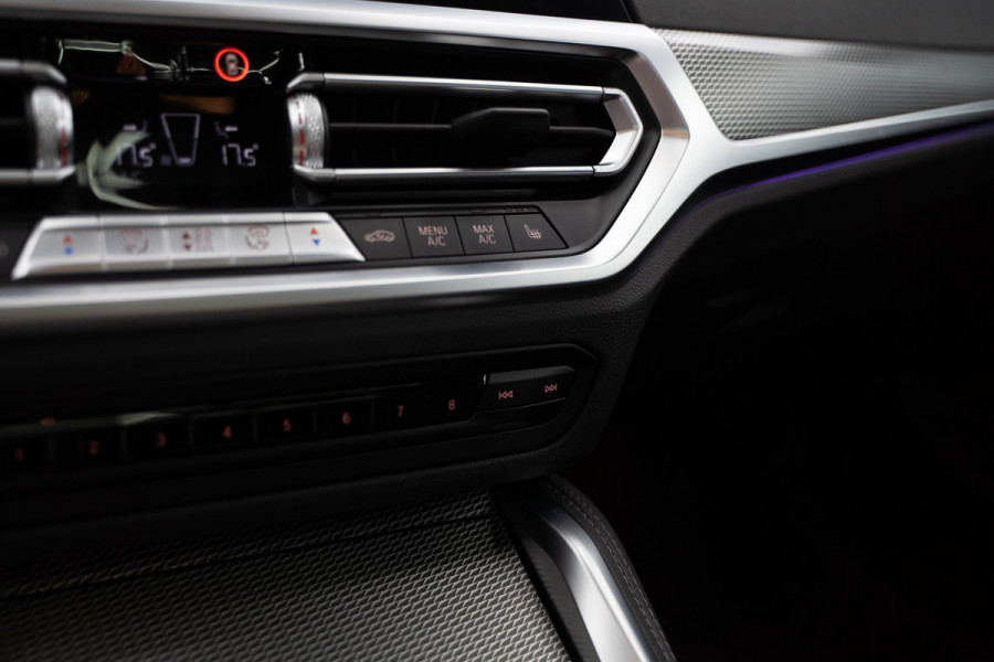 BMW 4 Serie Coupé M440i xDrive High Executive / Adaptive / Pano / 360 / Individual / Stoelverwarming / Memory / Carplay