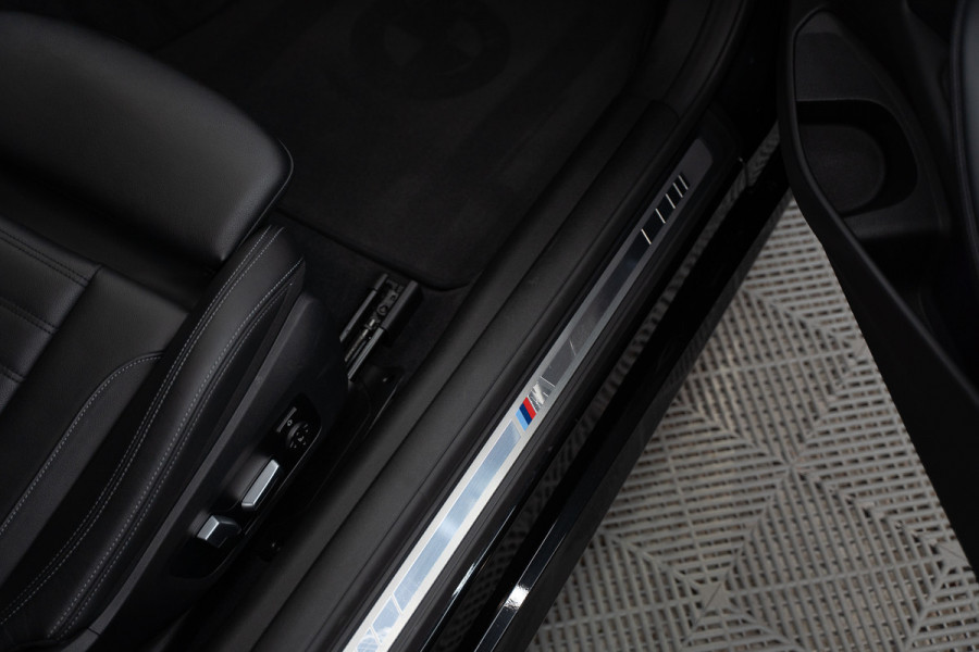 BMW 4 Serie Coupé M440i xDrive High Executive / Adaptive / Pano / 360 / Individual / Stoelverwarming / Memory / Carplay
