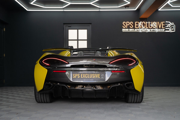 McLaren 570S Spider 570S / Lift / Keramisch / Novitec / Elite paint / Memory / Bowers & Wilkins / Soft close / Camera / LoJack Launch Edition Spider