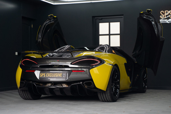 McLaren 570S Spider 570S / Lift / Keramisch / Novitec / Elite paint / Memory / Bowers & Wilkins / Soft close / Camera / LoJack Launch Edition Spider