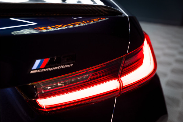 BMW 3 Serie M3 xDrive Competition / M-perf.parts / Pano / Carbon / Stoelverk. / H&k / HuD / Individual