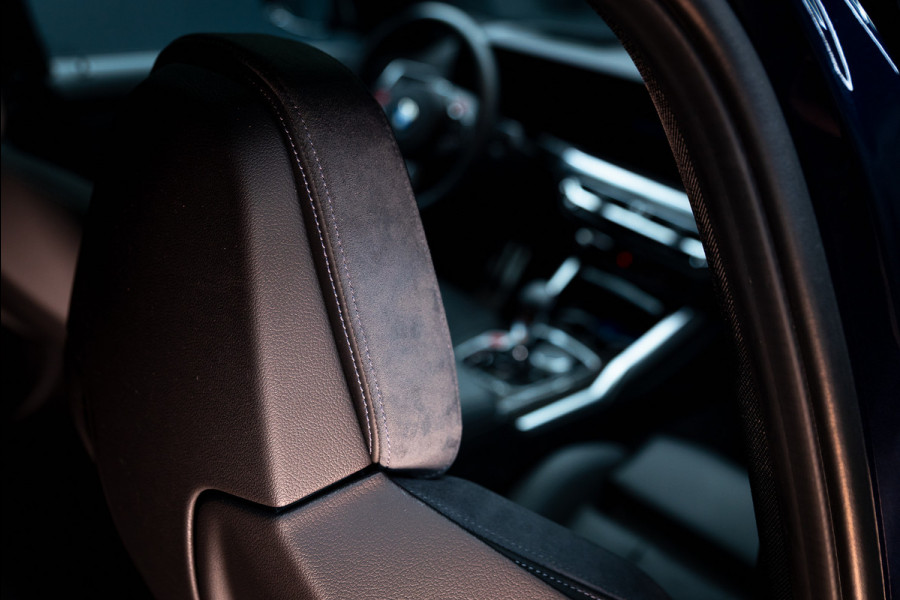 BMW 3 Serie M3 xDrive Competition / M-perf.parts / Pano / Carbon / Stoelverk. / H&k / HuD / Individual