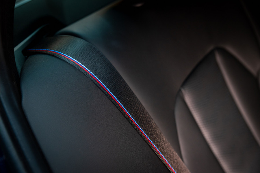 BMW 3 Serie M3 xDrive Competition / M-perf.parts / Pano / Carbon / Stoelverk. / H&k / HuD / Individual