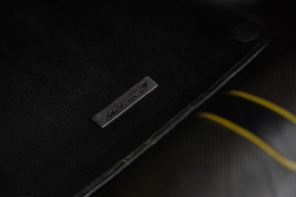 McLaren 570S Spider 570S / Lift / Keramisch / Novitec / Elite paint / Memory / Bowers & Wilkins / Soft close / Camera / LoJack Launch Edition Spider