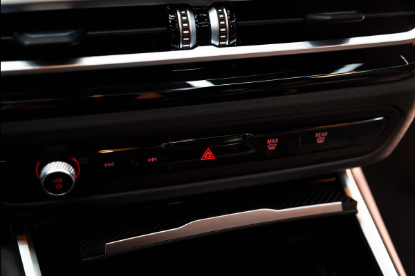 BMW 3 Serie M3 xDrive Competition / M-perf.parts / Pano / Carbon / Stoelverk. / H&k / HuD / Individual