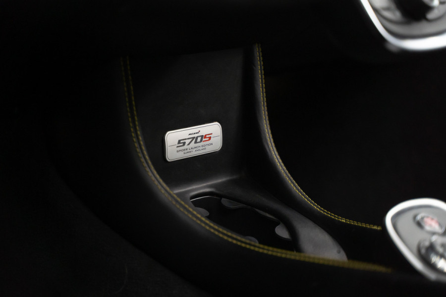 McLaren 570S Spider 570S / Lift / Keramisch / Novitec / Elite paint / Memory / Bowers & Wilkins / Soft close / Camera / LoJack Launch Edition Spider