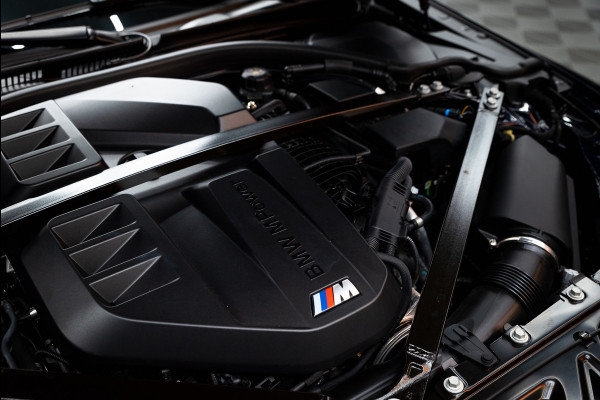 BMW 3 Serie M3 xDrive Competition / M-perf.parts / Pano / Carbon / Stoelverk. / H&k / HuD / Individual