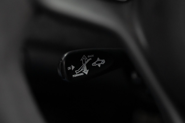 McLaren 570S Spider 570S / Lift / Keramisch / Novitec / Elite paint / Memory / Bowers & Wilkins / Soft close / Camera / LoJack Launch Edition Spider