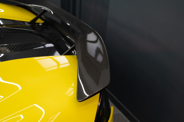 McLaren 570S Spider 570S / Lift / Keramisch / Novitec / Elite paint / Memory / Bowers & Wilkins / Soft close / Camera / LoJack Launch Edition Spider