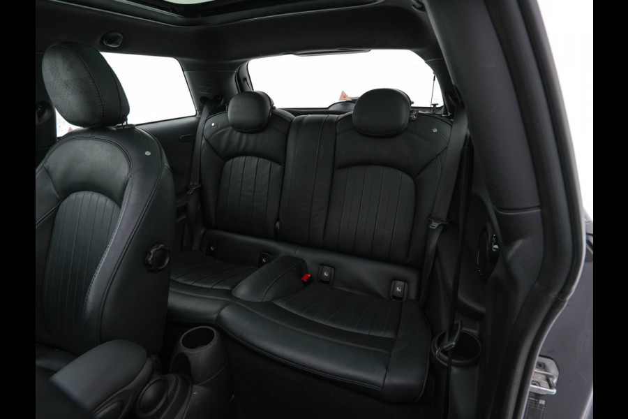 MINI Mini Electric Yours 33 kWh [ 3-Fase ] { SOH 100% } (INCL-BTW ) Aut.* HEATPUMP | PANO | LEATHER | DIGI-COCKPIT | HEAD-UP | FULL-LED | NAVI-FULLMAP | HEATED-SPORTSEATS | DAB | CRUISE | HARMAN/KARDON | CAMERA | KEYLESS | AMBIENTLIGHT | 17"ALU*