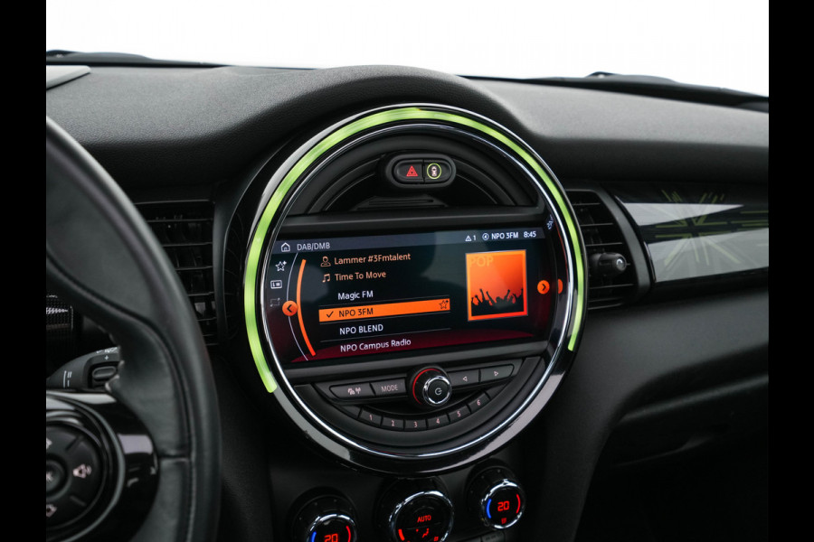 MINI Mini Electric Yours 33 kWh [ 3-Fase ] { SOH 100% } (INCL-BTW ) Aut.* HEATPUMP | PANO | LEATHER | DIGI-COCKPIT | HEAD-UP | FULL-LED | NAVI-FULLMAP | HEATED-SPORTSEATS | DAB | CRUISE | HARMAN/KARDON | CAMERA | KEYLESS | AMBIENTLIGHT | 17"ALU*