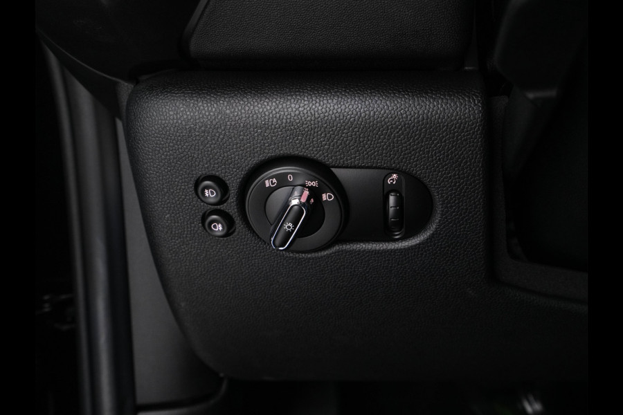 MINI Mini Electric Yours 33 kWh [ 3-Fase ] { SOH 100% } (INCL-BTW ) Aut.* HEATPUMP | PANO | LEATHER | DIGI-COCKPIT | HEAD-UP | FULL-LED | NAVI-FULLMAP | HEATED-SPORTSEATS | DAB | CRUISE | HARMAN/KARDON | CAMERA | KEYLESS | AMBIENTLIGHT | 17"ALU*