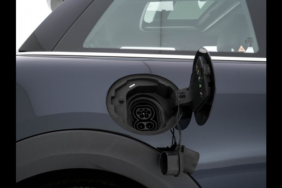 MINI Mini Electric Yours 33 kWh [ 3-Fase ] { SOH 100% } (INCL-BTW ) Aut.* HEATPUMP | PANO | LEATHER | DIGI-COCKPIT | HEAD-UP | FULL-LED | NAVI-FULLMAP | HEATED-SPORTSEATS | DAB | CRUISE | HARMAN/KARDON | CAMERA | KEYLESS | AMBIENTLIGHT | 17"ALU*