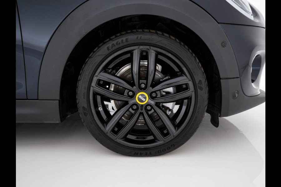 MINI Mini Electric Yours 33 kWh [ 3-Fase ] { SOH 100% } (INCL-BTW ) Aut.* HEATPUMP | PANO | LEATHER | DIGI-COCKPIT | HEAD-UP | FULL-LED | NAVI-FULLMAP | HEATED-SPORTSEATS | DAB | CRUISE | HARMAN/KARDON | CAMERA | KEYLESS | AMBIENTLIGHT | 17"ALU*