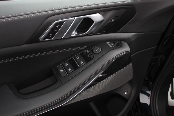 BMW X5 xDrive50e PHEV M-Sport Pro Launch Edition BMW X5 xDrive50e M-Sport Pro Launch Edition | Travel Pack | Innovation Pack | Comfort pack | Driving assistant pro | Trekhaak | Extra Getint Glas | M-Sport Pro