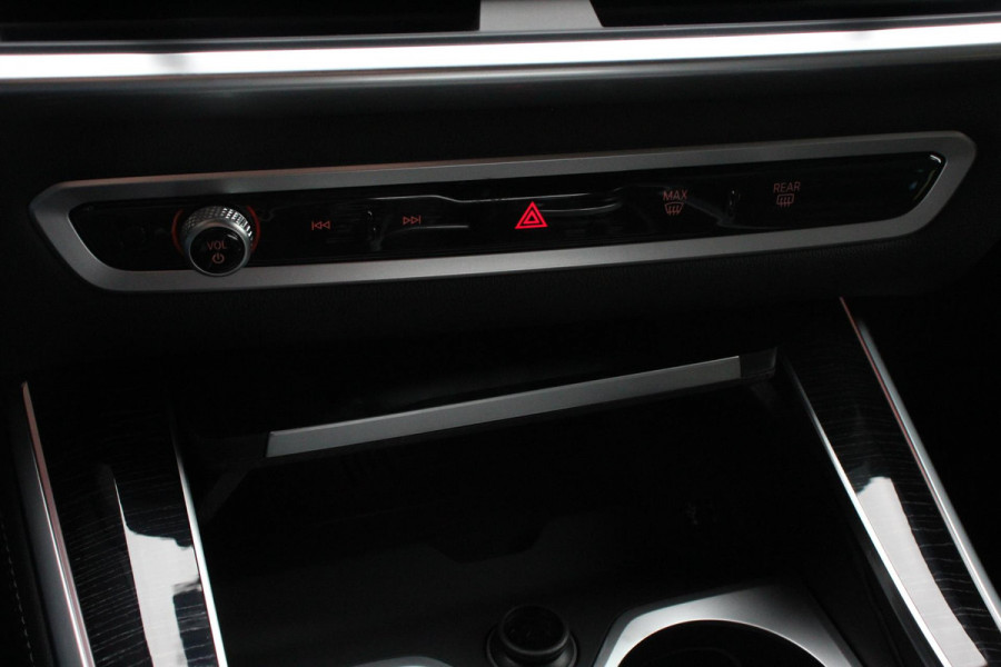 BMW X5 xDrive50e PHEV M-Sport Pro Launch Edition BMW X5 xDrive50e M-Sport Pro Launch Edition | Travel Pack | Innovation Pack | Comfort pack | Driving assistant pro | Trekhaak | Extra Getint Glas | M-Sport Pro