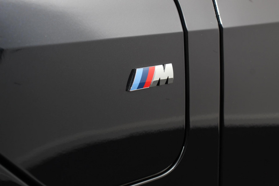 BMW X5 xDrive50e PHEV M-Sport Pro Launch Edition BMW X5 xDrive50e M-Sport Pro Launch Edition | Travel Pack | Innovation Pack | Comfort pack | Driving assistant pro | Trekhaak | Extra Getint Glas | M-Sport Pro