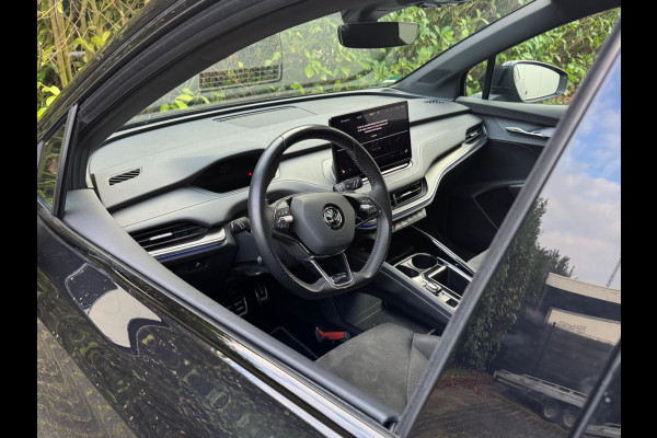 Škoda ENYAQ iV SPORTLINE PANORAMADAK STOELVERWARMING WARMTEPOMP NAP 1 EIGENAAR CARPLAY