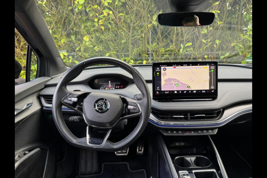 Škoda ENYAQ iV SPORTLINE PANORAMADAK STOELVERWARMING WARMTEPOMP NAP 1 EIGENAAR CARPLAY