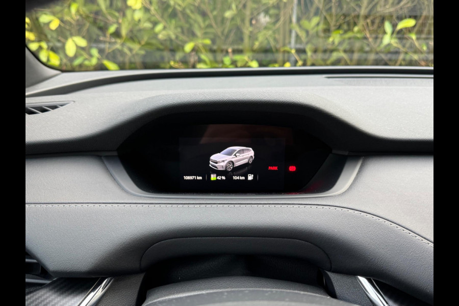 Škoda ENYAQ iV SPORTLINE PANORAMADAK STOELVERWARMING WARMTEPOMP NAP 1 EIGENAAR CARPLAY