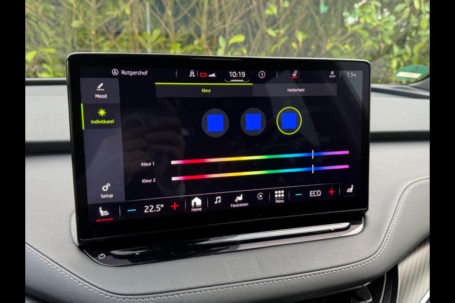 Škoda ENYAQ iV SPORTLINE PANORAMADAK STOELVERWARMING WARMTEPOMP NAP 1 EIGENAAR CARPLAY
