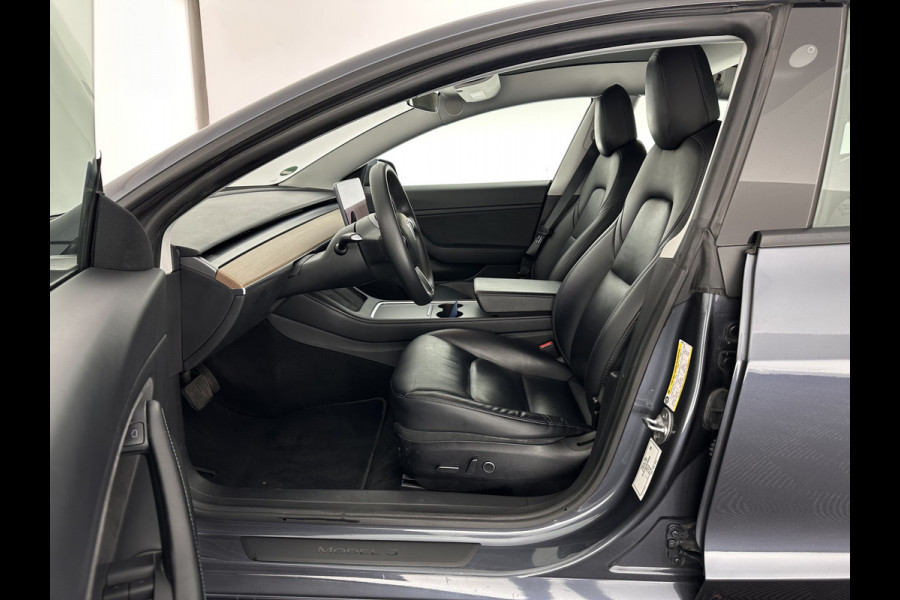 Tesla Model 3 Long Range AWD 75 kWh [ 3-Fase ] {SOH-87%} (INCL-BTW) Aut. *PANO | AUTO-PILOT | LEATHER | KEYLESS | FULL-LED | MEMORY-PACK | TOP-VIEW | DAB | CARPLAY | DIGI-COCKPIT | LANE-ASSIST | COMFORT-SEATS | 18"ALU*