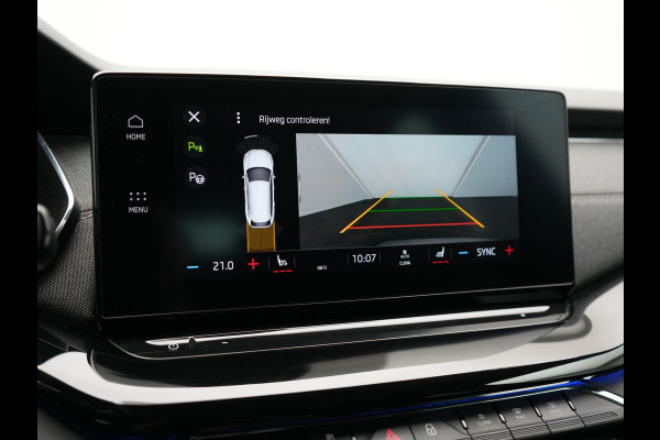 Škoda Octavia Combi 1.4 TSI iV Business Edition Plus 205pk Dealer O.H. PHEV | Panodak | Adaptive Cruise | Head Up | Camera | Canton Audio | RS Sportstoelen Memory & Verwarmd | Sfeerverlichting | Apple Carplay | Keyless | Blis | Virtual | Navigatie | DAB |