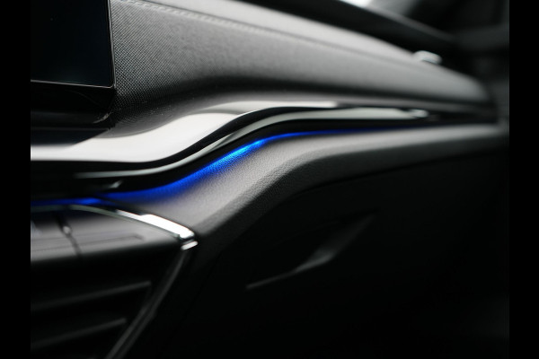 Škoda Octavia Combi 1.4 TSI iV Business Edition Plus 205pk Dealer O.H. PHEV | Panodak | Adaptive Cruise | Head Up | Camera | Canton Audio | RS Sportstoelen Memory & Verwarmd | Sfeerverlichting | Apple Carplay | Keyless | Blis | Virtual | Navigatie | DAB |