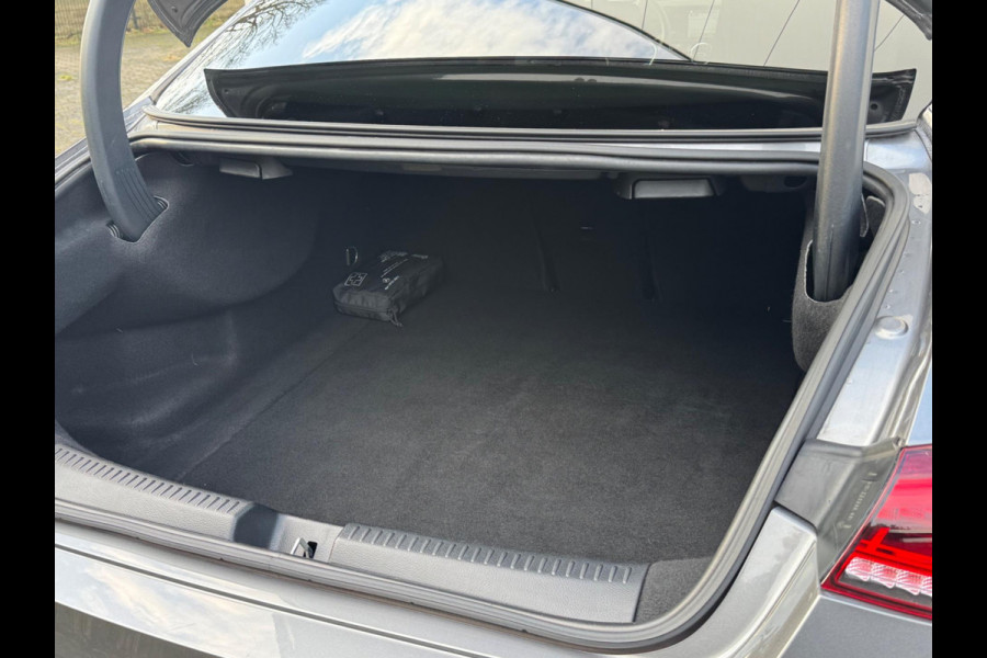 Mercedes-Benz CLA-Klasse 200 AMG AMBIANCE VERLICHTING STOELVERWARMING NAP EERSTE EIGENAAR