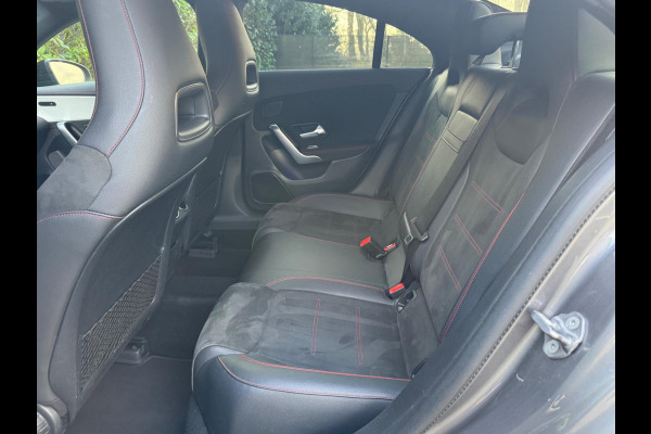 Mercedes-Benz CLA-Klasse 200 AMG AMBIANCE VERLICHTING STOELVERWARMING NAP EERSTE EIGENAAR