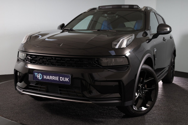 Lynk & Co 01 1.5 PHEV 261PK MY24 | Blackpakket | Donkere hemel | 7.4 kWh Boordlader | Stoel-+Stuurverw. | 360 Camera | S/K-panodak | Adapt. Cruise | Memory | Elek. klep | LM 20" | 1230