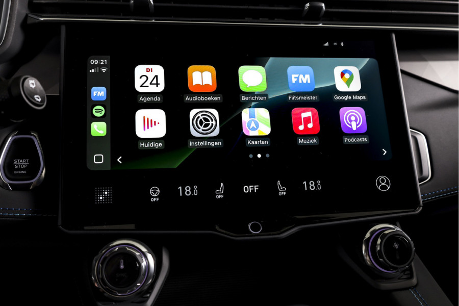 Lynk & Co 01 1.5 PHEV 261PK MY24 | Blackpakket | Donkere hemel | 7.4 kWh Boordlader | Stoel-+Stuurverw. | 360 Camera | S/K-panodak | Adapt. Cruise | Memory | Elek. klep | LM 20" | 1230