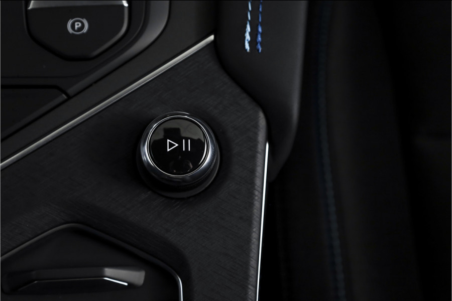 Lynk & Co 01 1.5 PHEV 261PK MY24 | Blackpakket | Donkere hemel | 7.4 kWh Boordlader | Stoel-+Stuurverw. | 360 Camera | S/K-panodak | Adapt. Cruise | Memory | Elek. klep | LM 20" | 1230